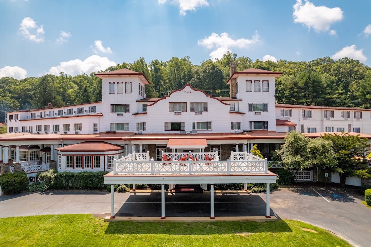 Historic Summit Inn Resort, Hotel in Hopwood