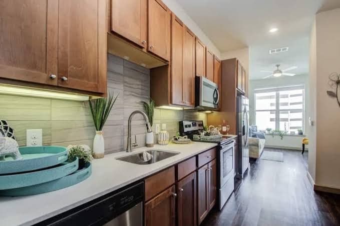 Cozy apartment in enjoyable Houston with AC, WiFi, fitness room, Hotel in Houston