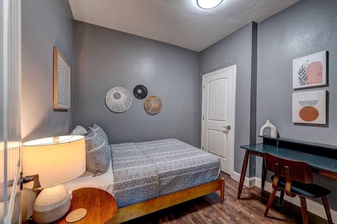 Luxury Accommodations in Central HTX at an Affordable Price, Hotel in Houston
