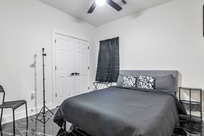 Beautiful 3-bedroom home with AC perfect for relaxing stays, Hotel in Houston