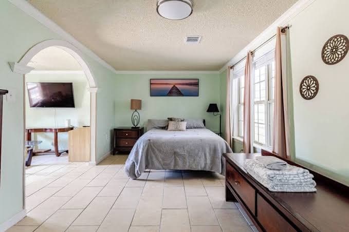 Relaxing Guest House w/ Central AC by Shopping Hub!, Guesthouse in South Houston