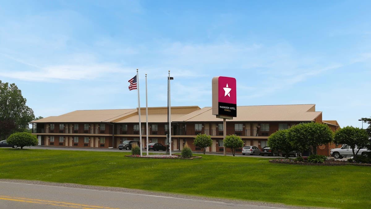 Magnuson Hotel Howell, Hotel in Howell