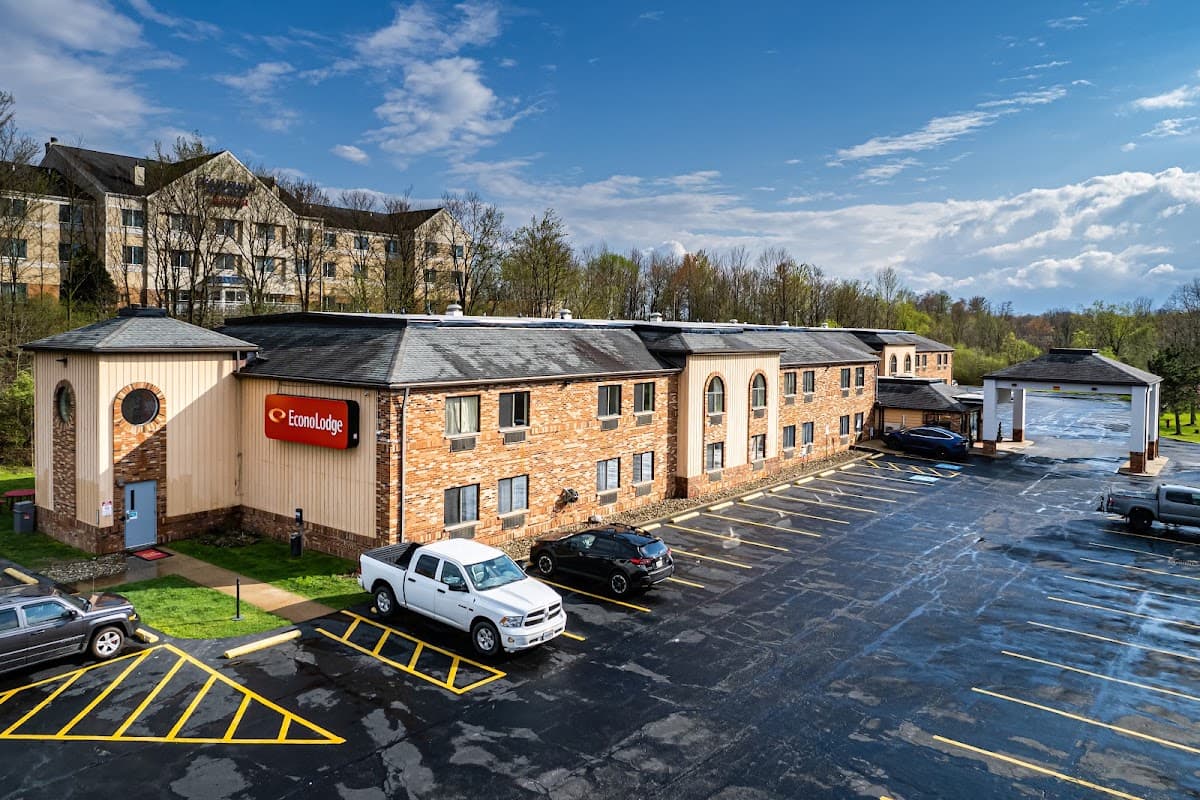 Econo Lodge Cleveland Southeast - Kent, Hotel in Streetsboro