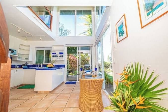 ★Rainbow Lookout - PRIVATE HOT TUB+ACCESS TO POOL, Holiday Home in Huelo
