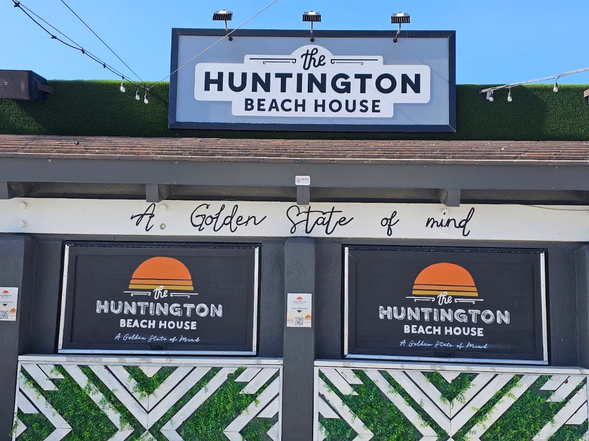 The Huntington Beach House, Hostel in Fountain Valley