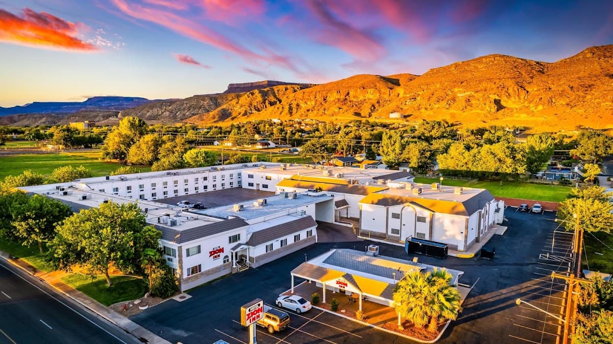 Ramada by Wyndham La Verkin Zion National Park, Hotel in LaVerkin