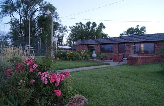 Pondarosa Inn, Hotel in Hutchinson