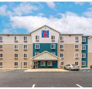 Motel 6 Suites Birmingham Pelham AL, Hotel in Indian Springs Village