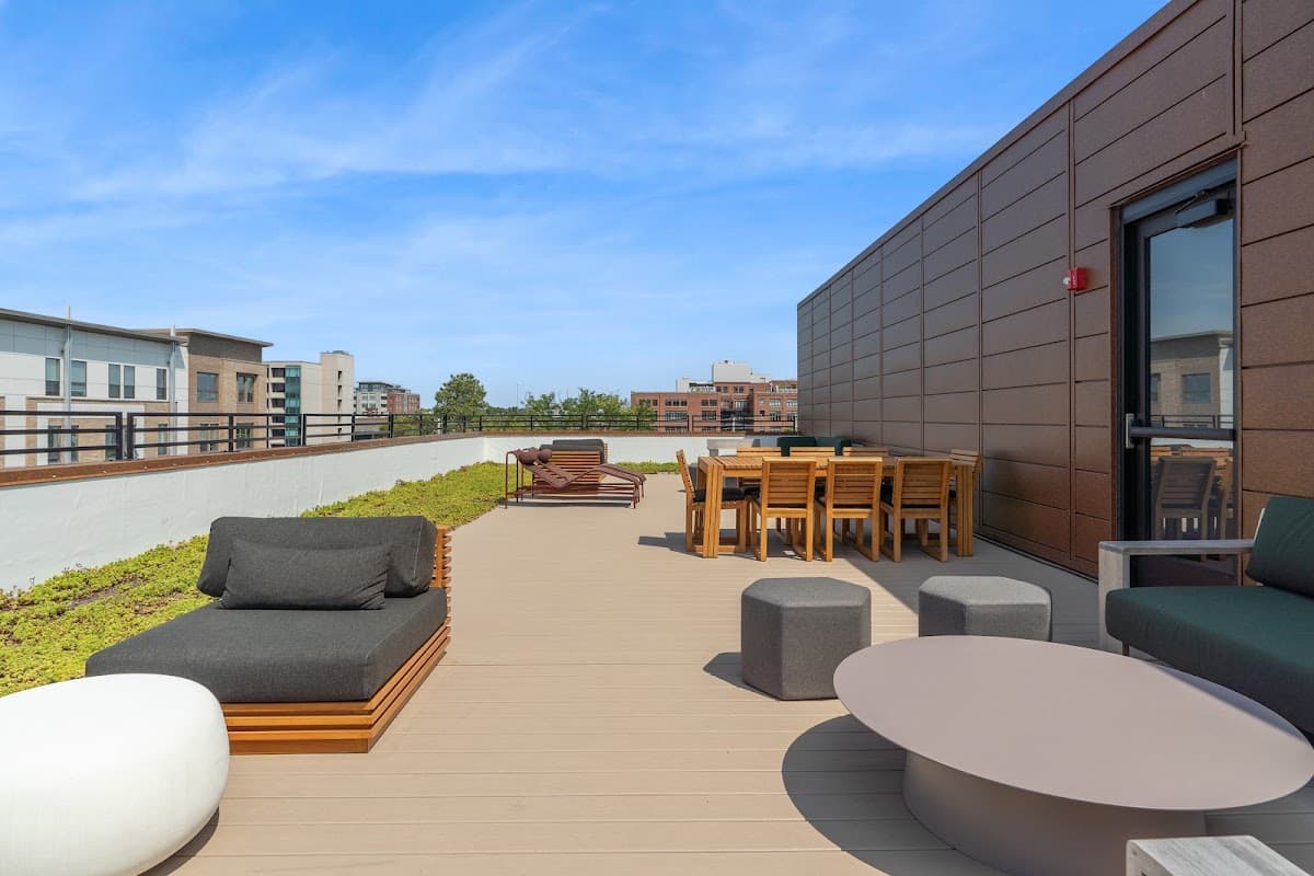 CozySuites, Holiday Home in Indianapolis