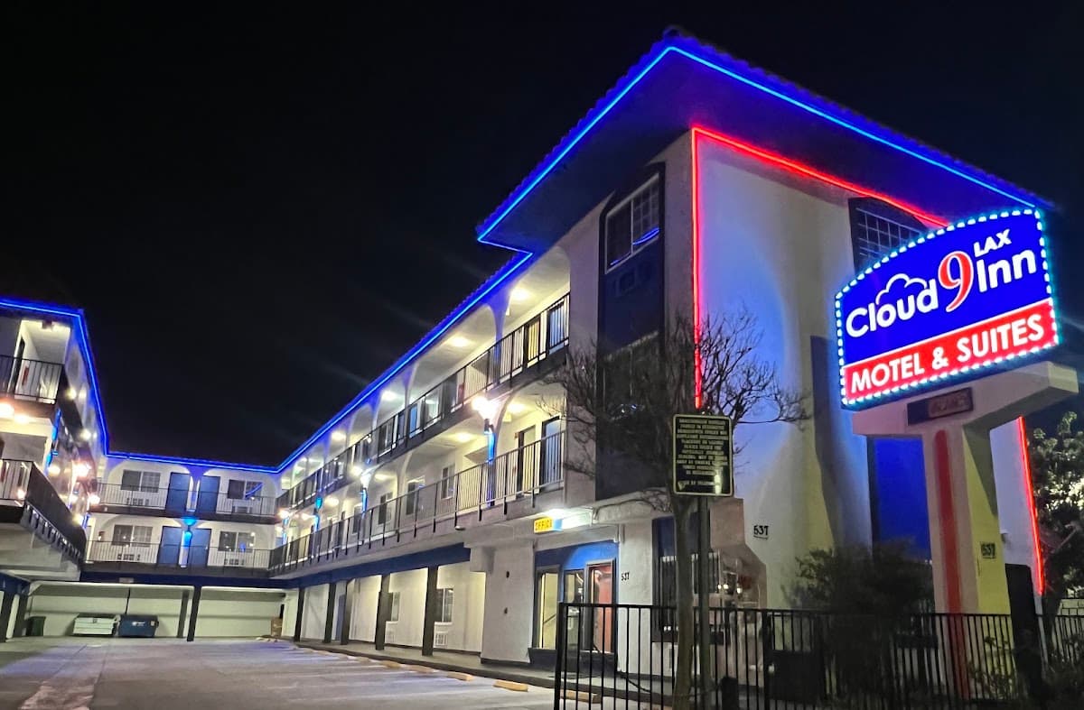 Cloud Nine Inn LAX Airport ( Newly Renovated ), Hotel in Inglewood