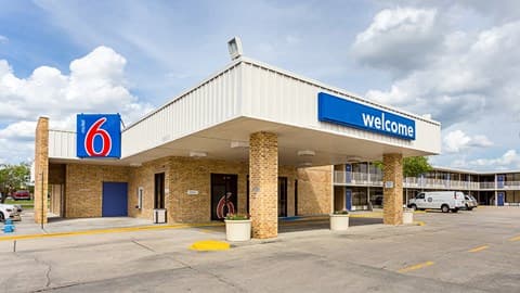 Motel 6 Baton Rouge, LA - Southeast, Hotel in Village Saint George