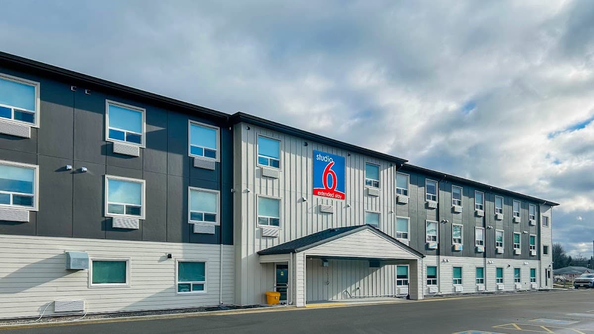 Studio 6 Fort Frances, ON, Aparthotel in International Falls
