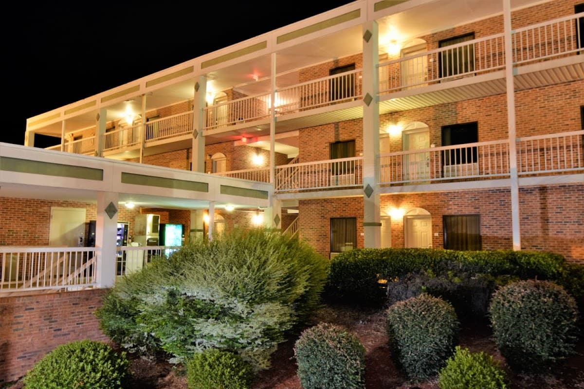 Suburban Studios Columbia - Harbison, Aparthotel in Seven Oaks