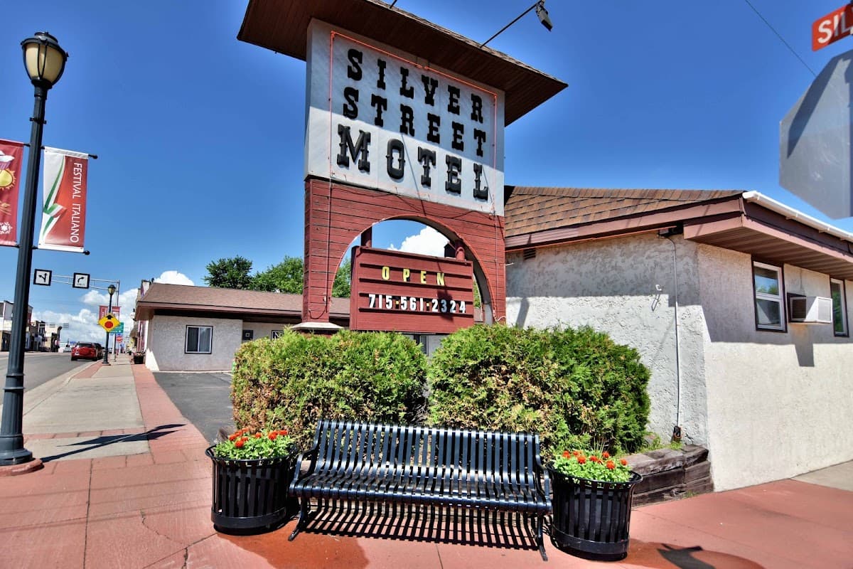 Silver Street Motel by OYO, Hotel in Ironwood