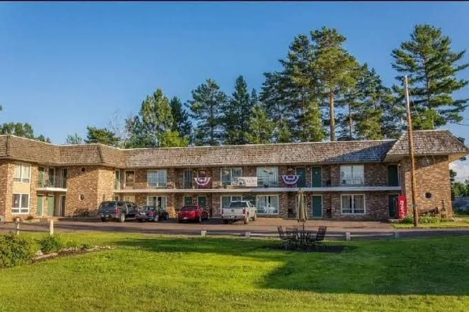 Budget Host Inn, Motel in Ironwood