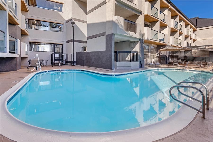 Comfort Inn & Suites Irvine Spectrum, Hotel in Laguna Hills