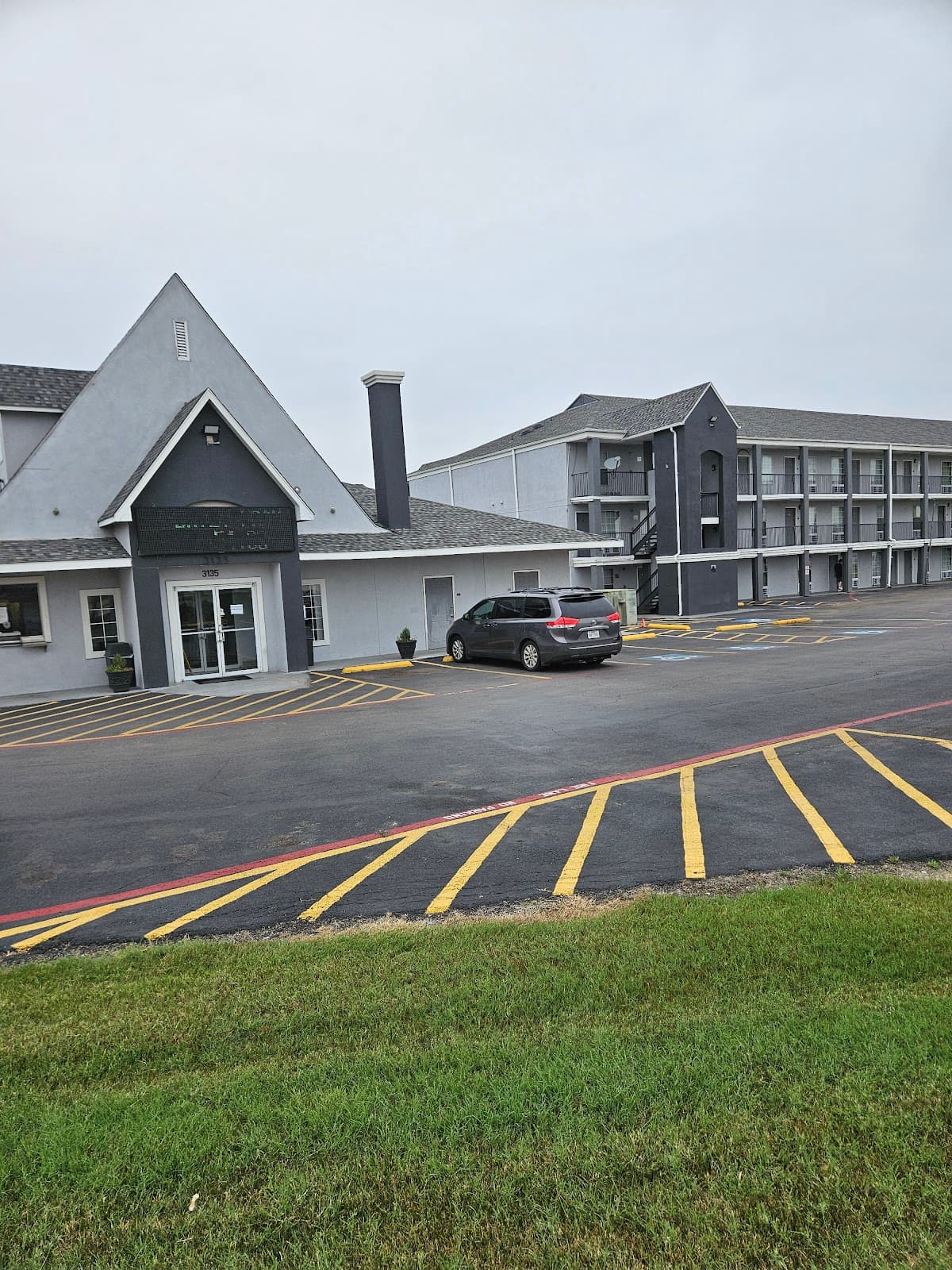 Crossroads Hotel & Suites, Hotel in Irving