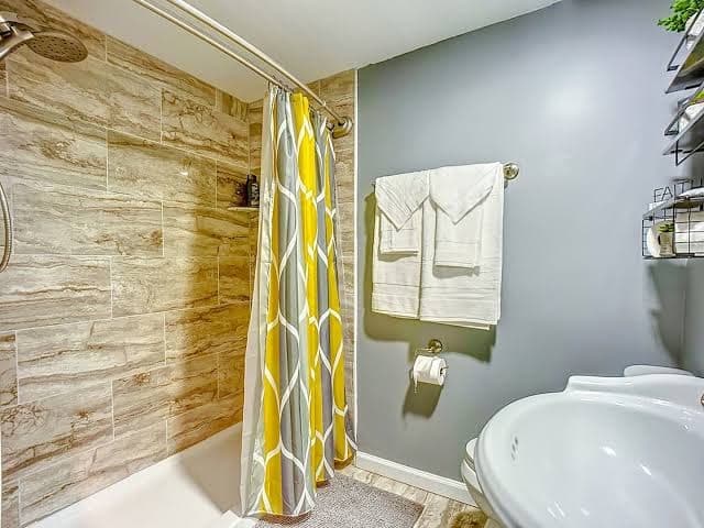 Private Guest House •10 Min to Airport & Downtown, Guesthouse in Jacksonville
