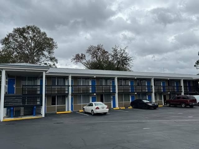 Midtown Lodge & Golden Ox Lounge, Motel in Jacksonville