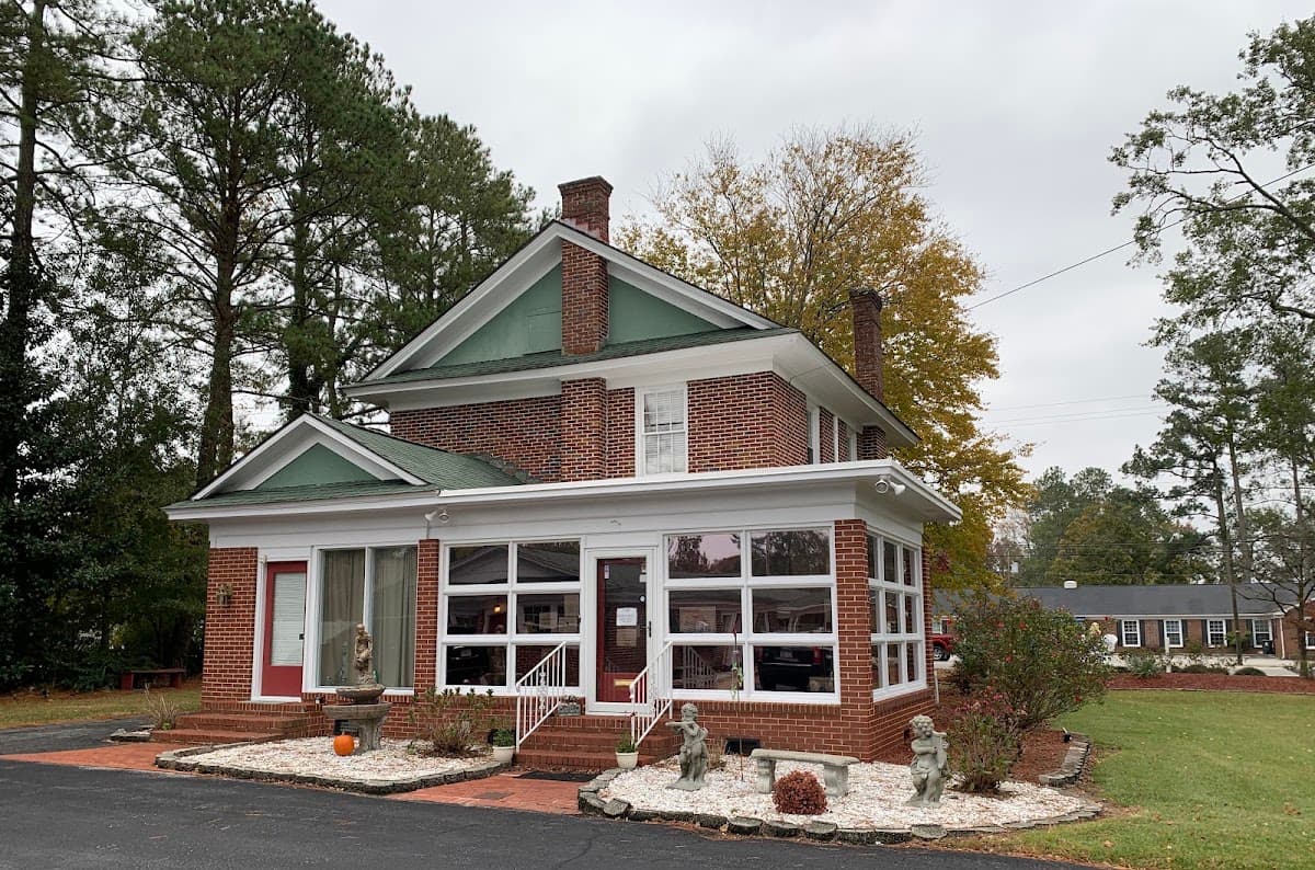 The Ziegler Hotel Suites, Hotel in New Bern