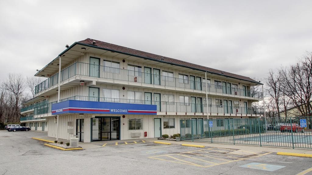 Red Carpet Inn Clarksville, IN, Hotel in Jeffersonville