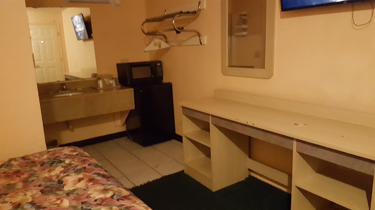 Hill Top Inn, Motel in Johnson