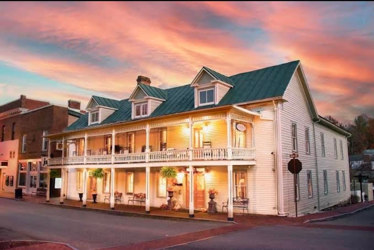 Historic Eureka Inn & Event Center, Hotel in Jonesborough