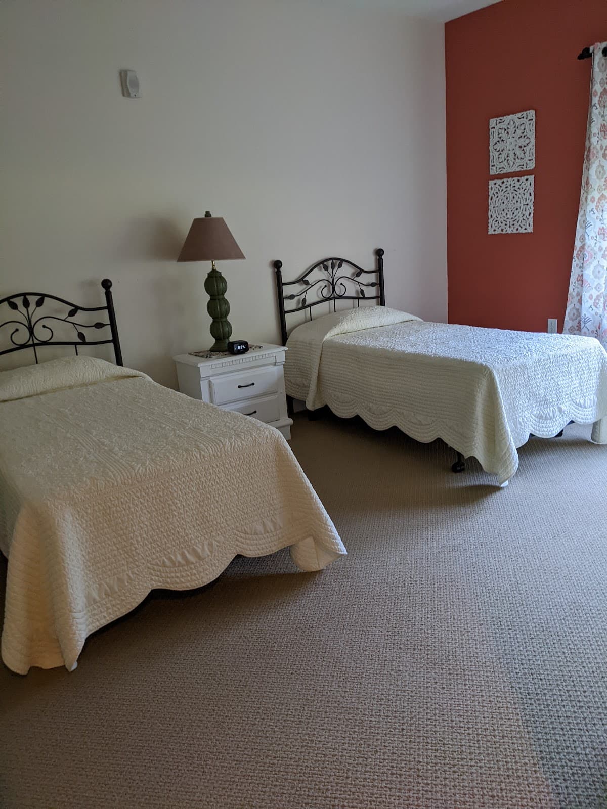 Hospital Hospitality House Henson Ave, Hostel in Eastwood