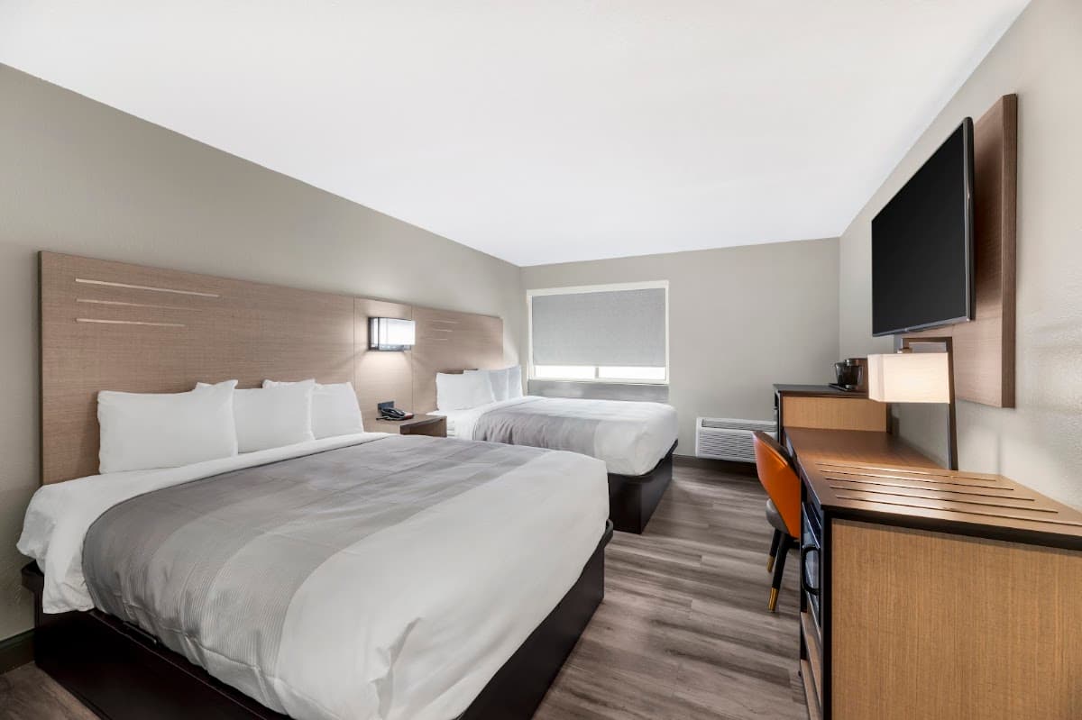 Red Lion Inn & Suites Kansas City, Hotel in Sugar Creek