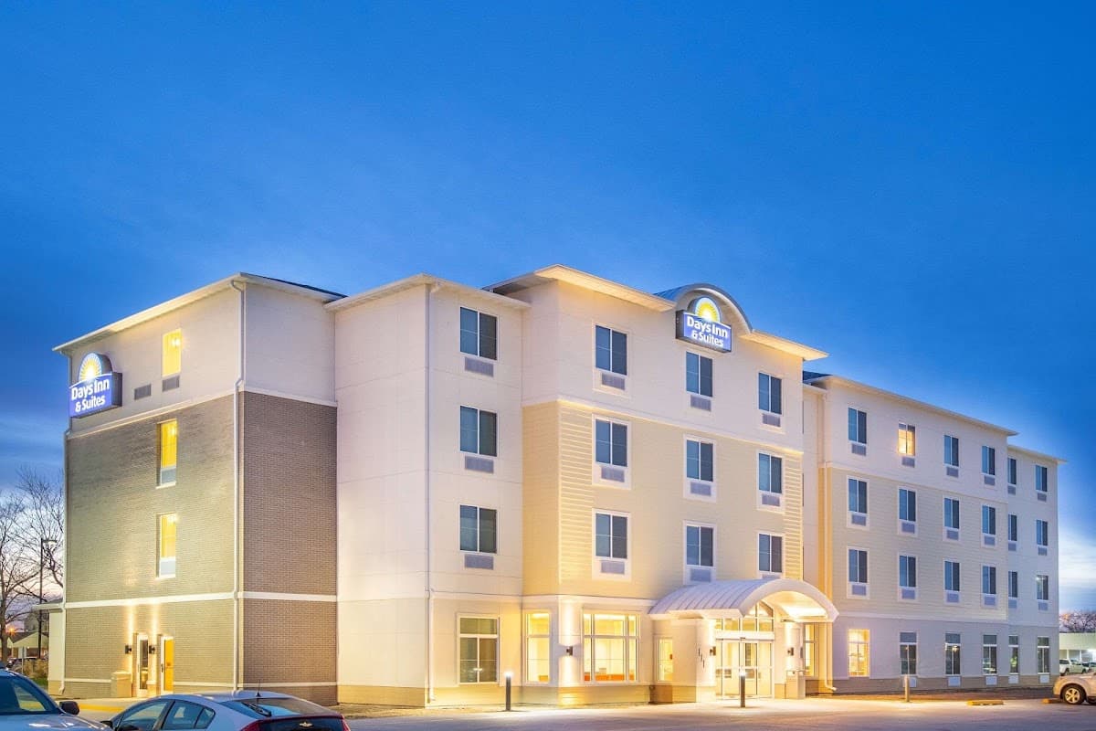 Days Inn & Suites by Wyndham Kearney, Hotel in Kearney