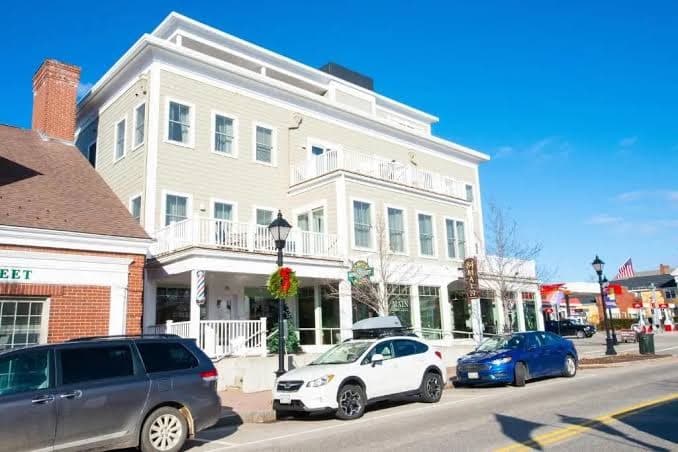 84 Main, Resort in Kennebunk