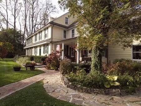 Wild Wisteria, Bed & Breakfast in Kennett Square