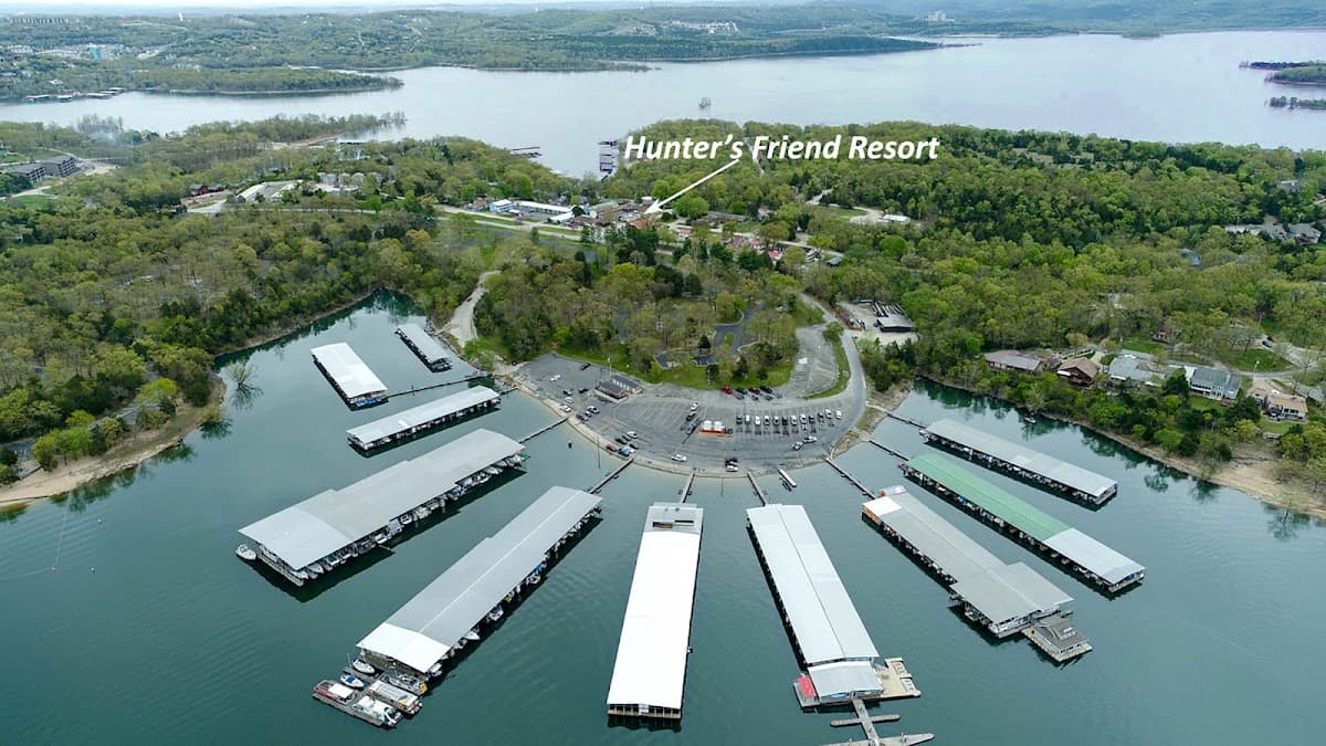 Hunter's Friend Resort - with EV Charging, Resort in Kimberling City