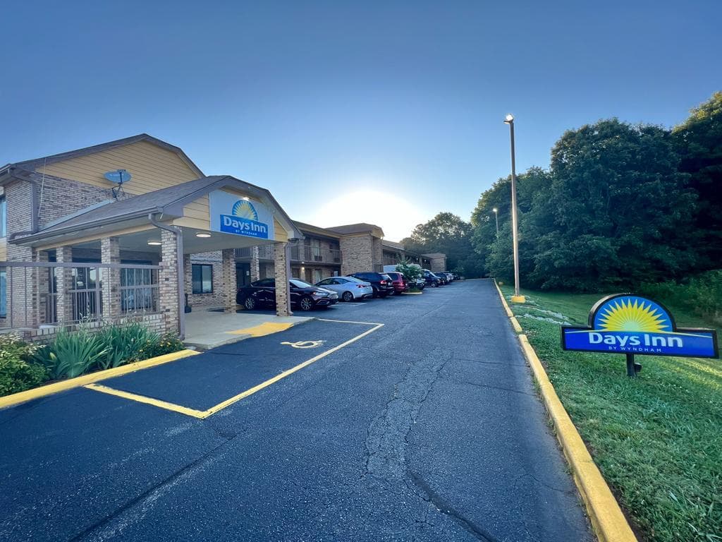 Days Inn by Wyndham King/Winston Salem Area, Hotel in King
