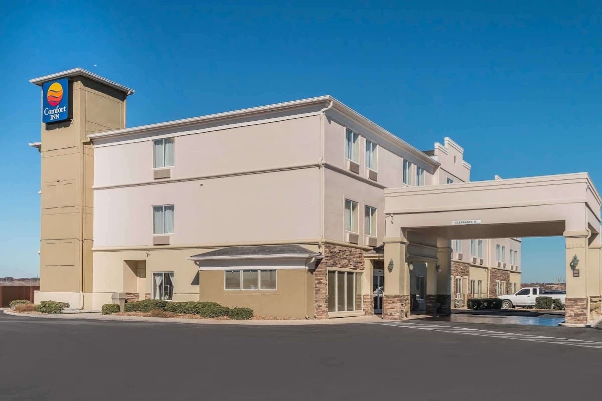 Comfort Inn near Frost Bank Center, Hotel in Kirby
