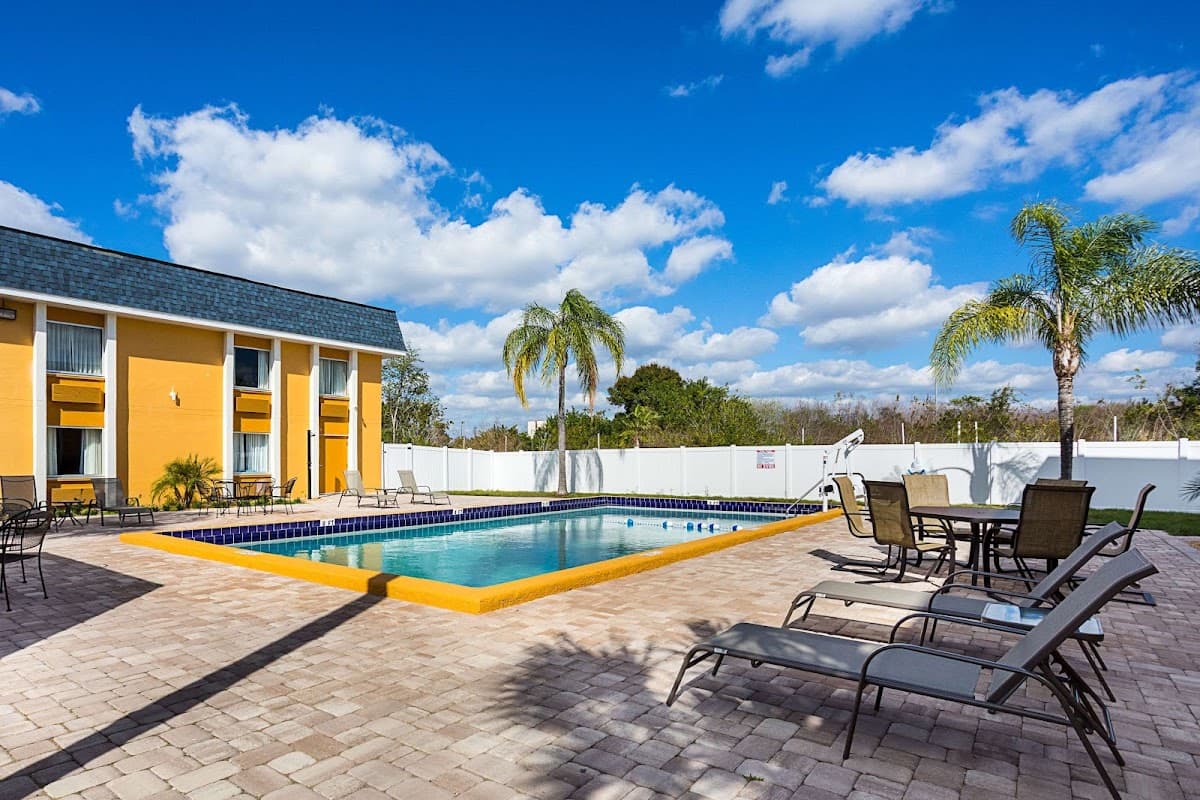 Quality Inn & Suites Heritage Park, Hotel in Buenaventura Lakes