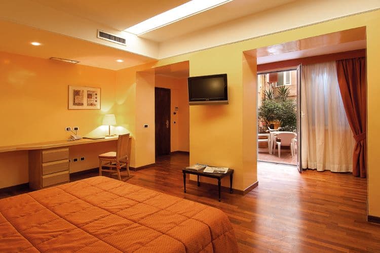 Cecil hotel, Hotel in Los Angeles