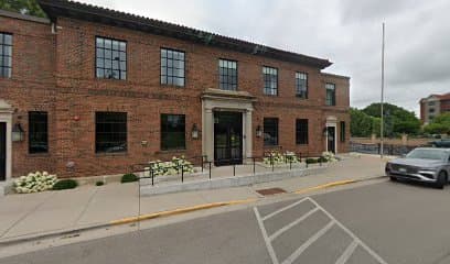 410 E Veterans Memorial Dr, Hotel in La Crosse