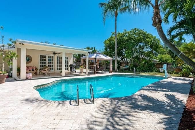 Fun Family Paradise! Lots of Activities! Sleeps 8! - Villa with Private Pool, Holiday Home in Lake Clarke Shores