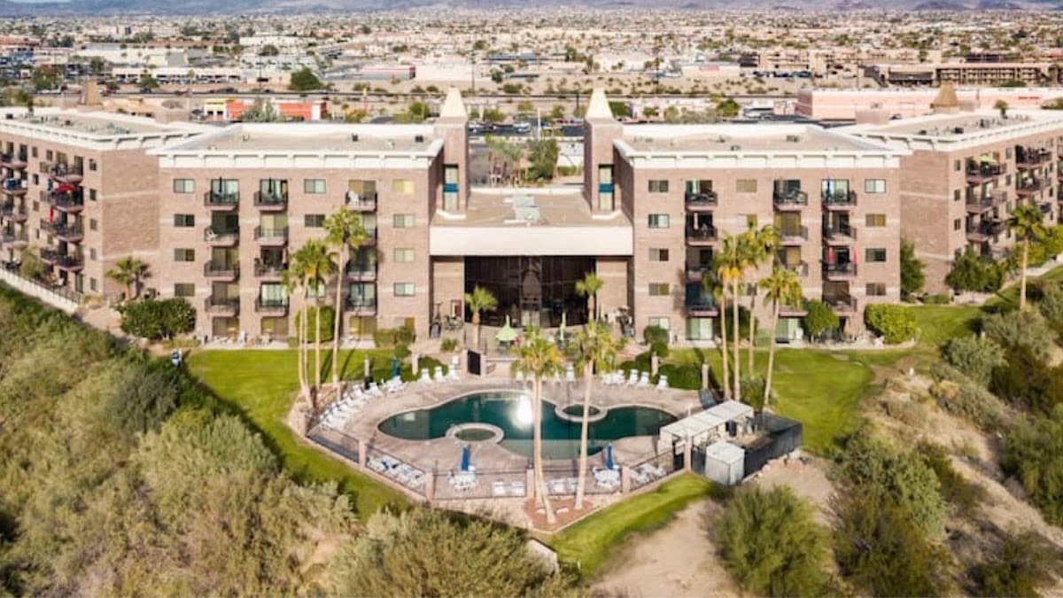 Queens Bay Resort Condominiums, Resort in Lake Havasu City
