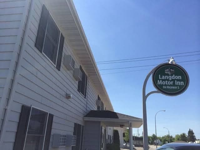 Langdon Motor Inn, Hotel in Langdon