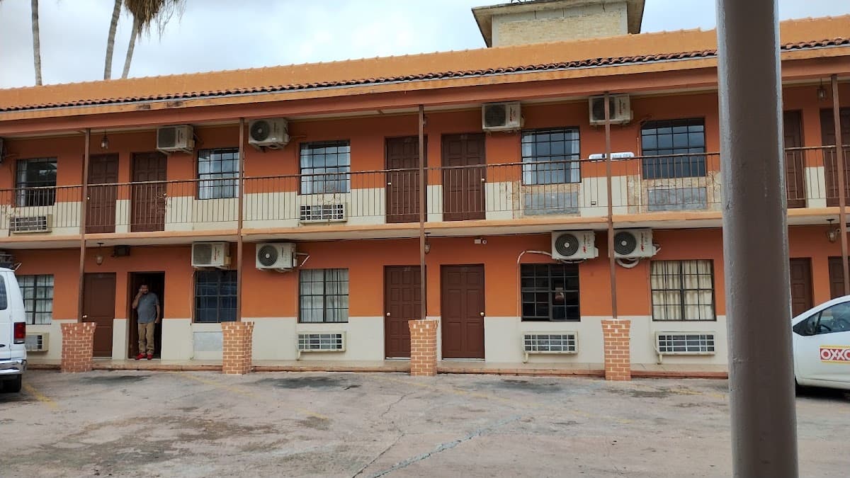 Hotel Cazadores 2, Hotel in Laredo