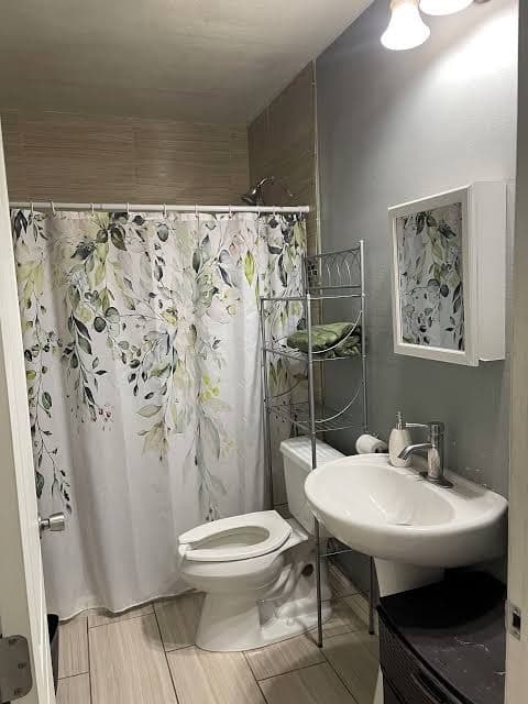 Charming Guest House with private entrance, Guesthouse in Nellis Air Force Base