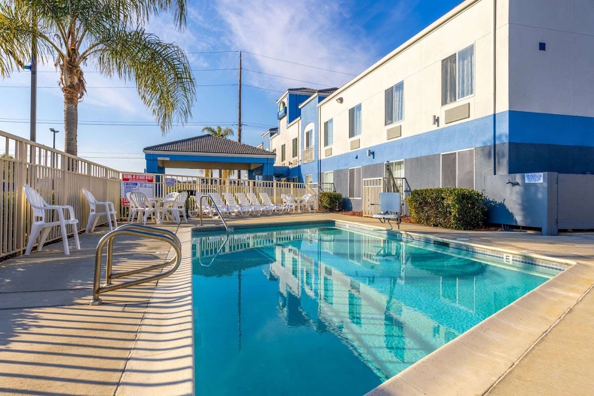 Days Inn by Wyndham Lathrop, Hotel in Lathrop