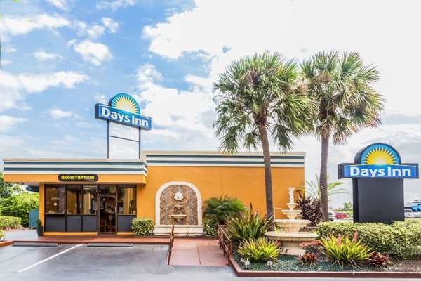 Days Inn by Wyndham Fort Lauderdale-Oakland Park Airport N, Hotel in Wilton Manors