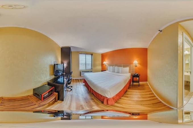 Charming 3-bedroom hotel with AC and WiFi in pleasant Jamaica, Hotel in Springfield Gardens