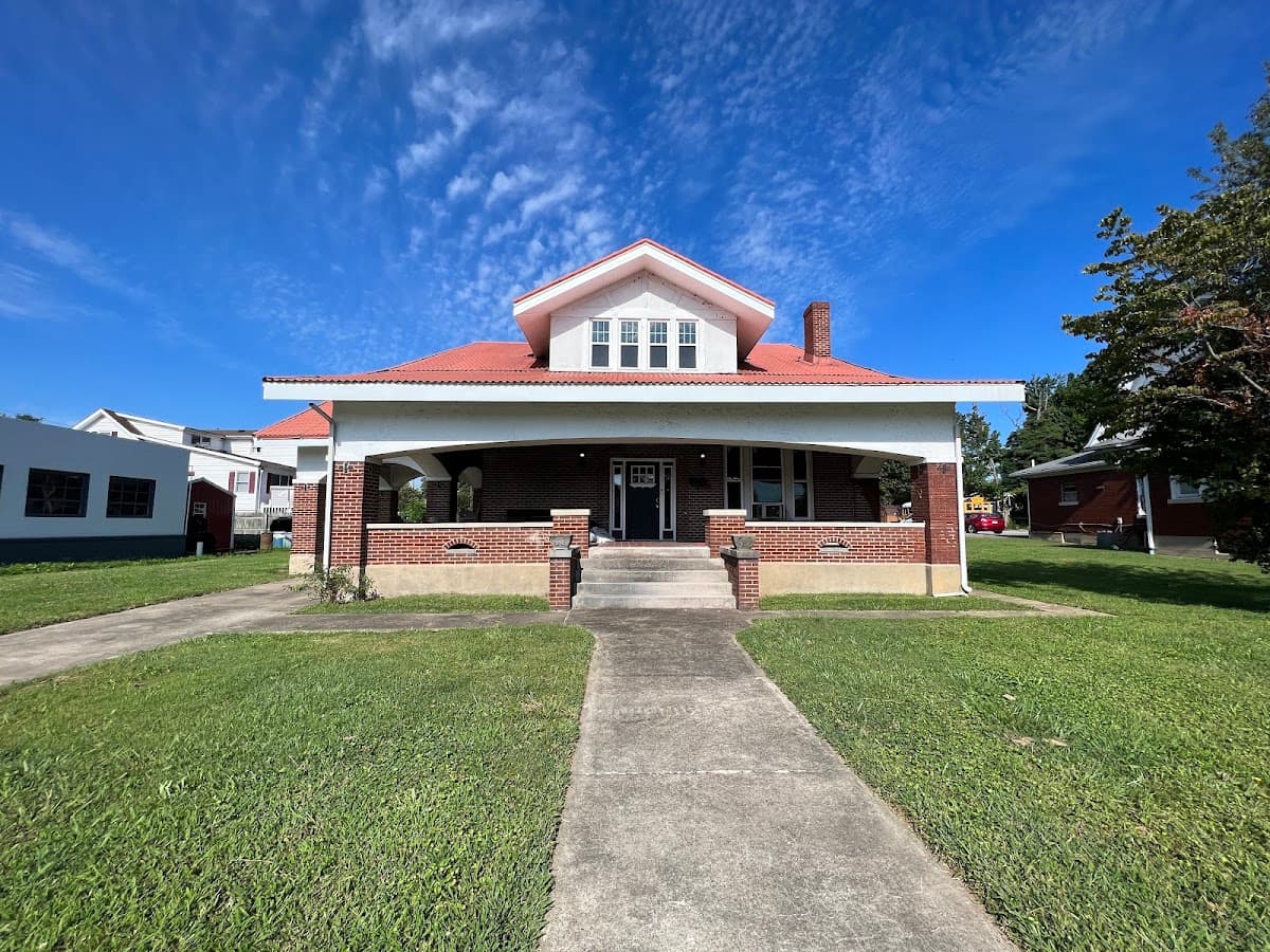 Homestay on Main by Twin Lakes Creamery, Hotel in Leitchfield