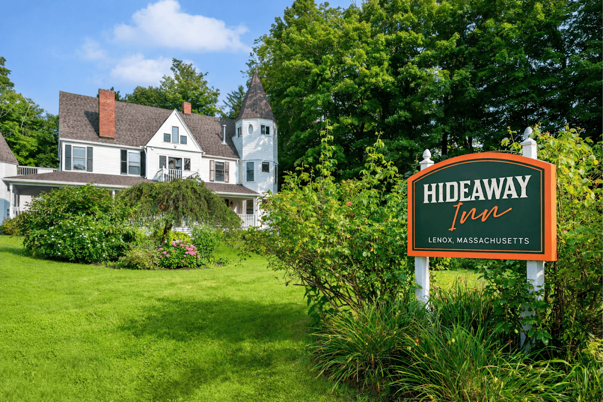 Hideaway Inn Lenox, Hotel in Lenox