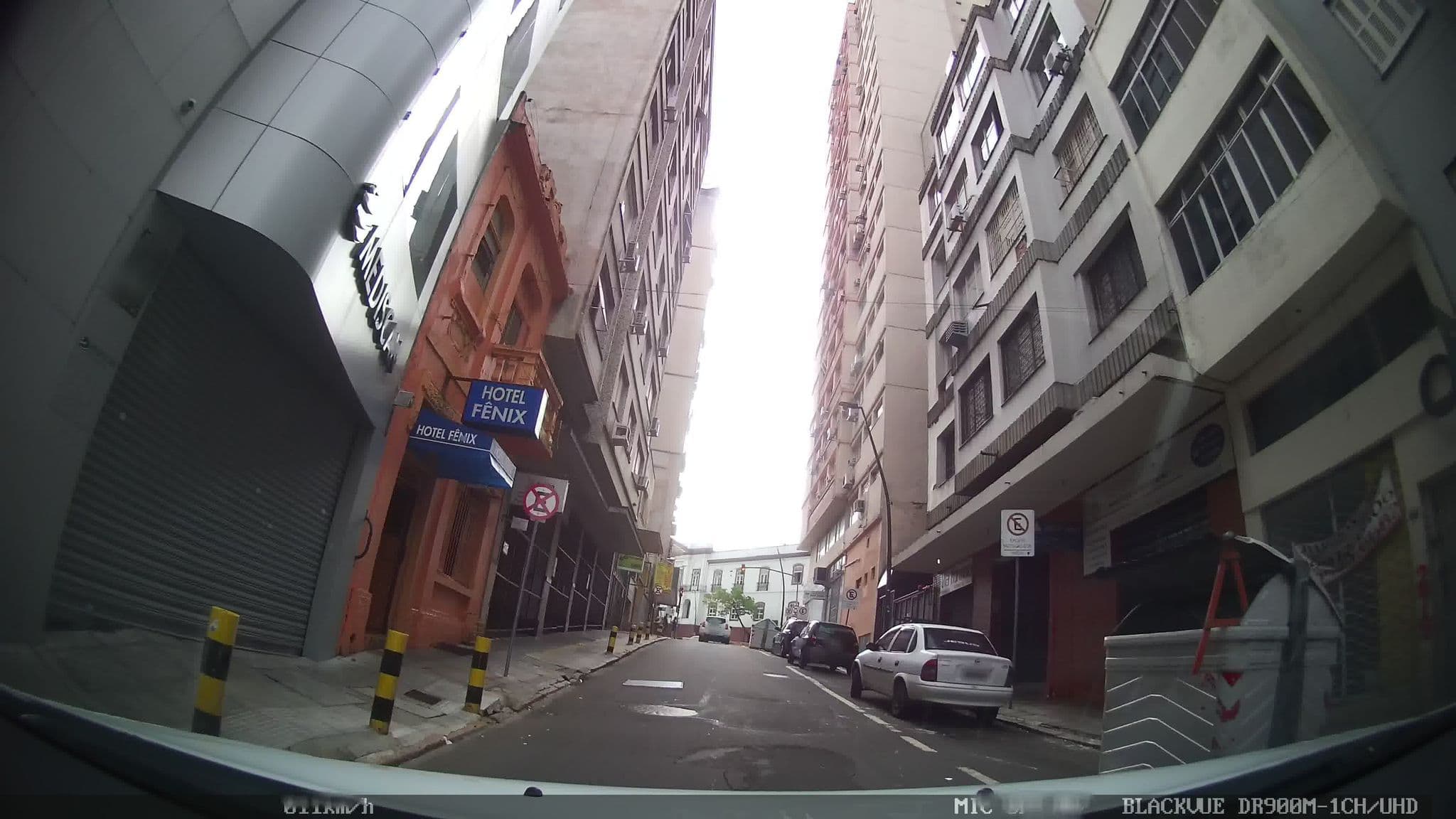 Street view near Fênix, Porto Alegre — © kaart_1 (CC BY-SA · Mapillary)