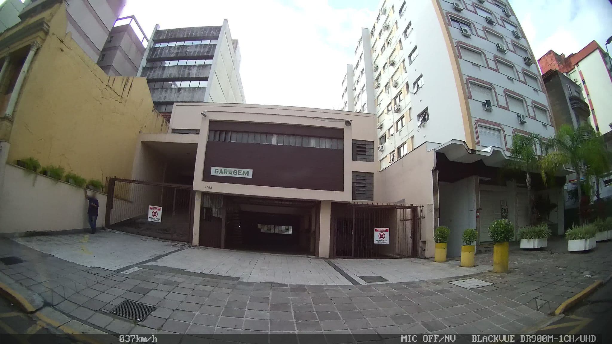Street view near Minas Inn, Porto Alegre — © kaart_1 (CC BY-SA · Mapillary)